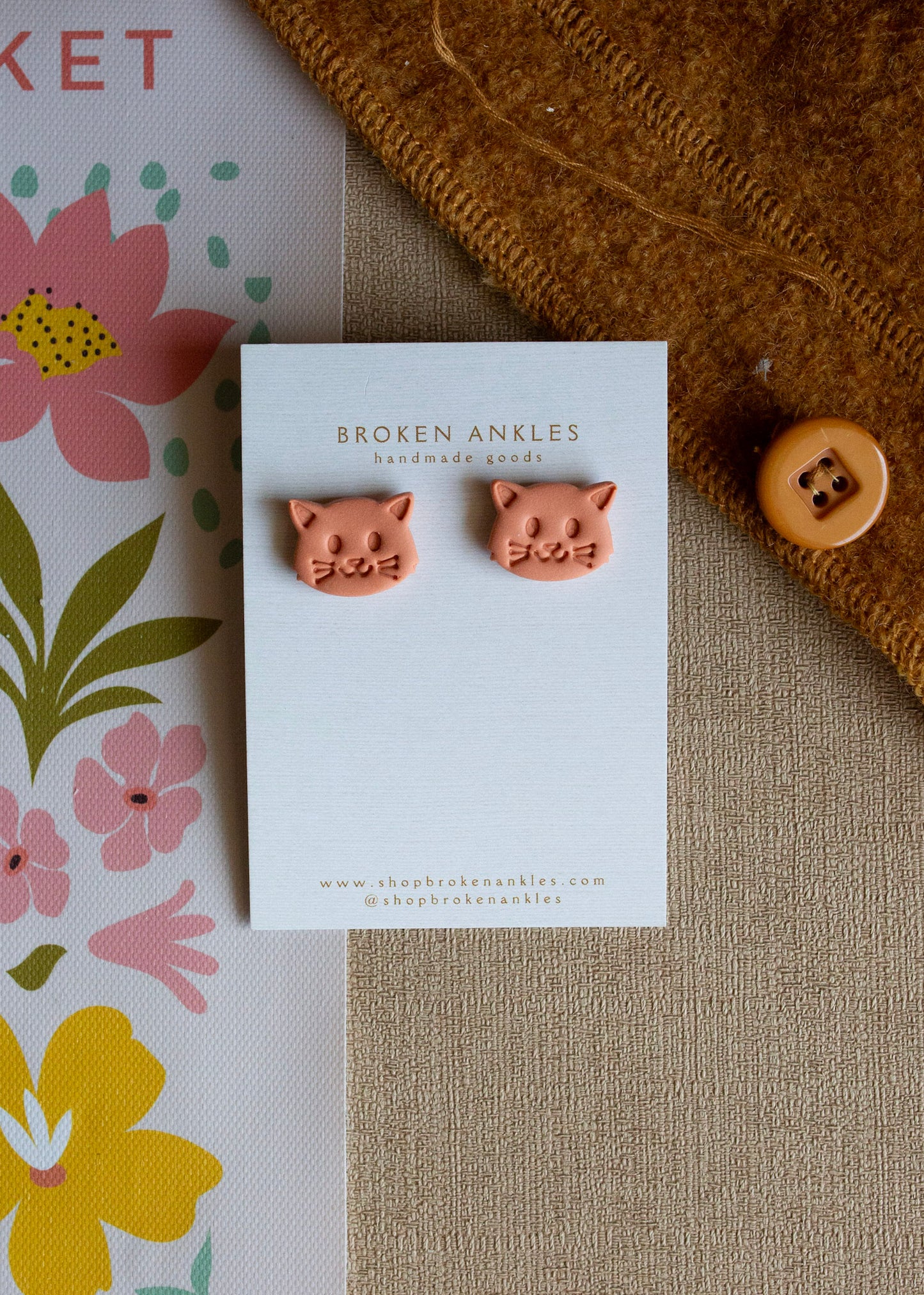 Cat Studs
