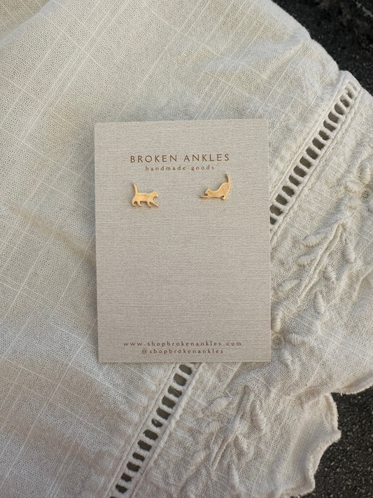 Cat Studs