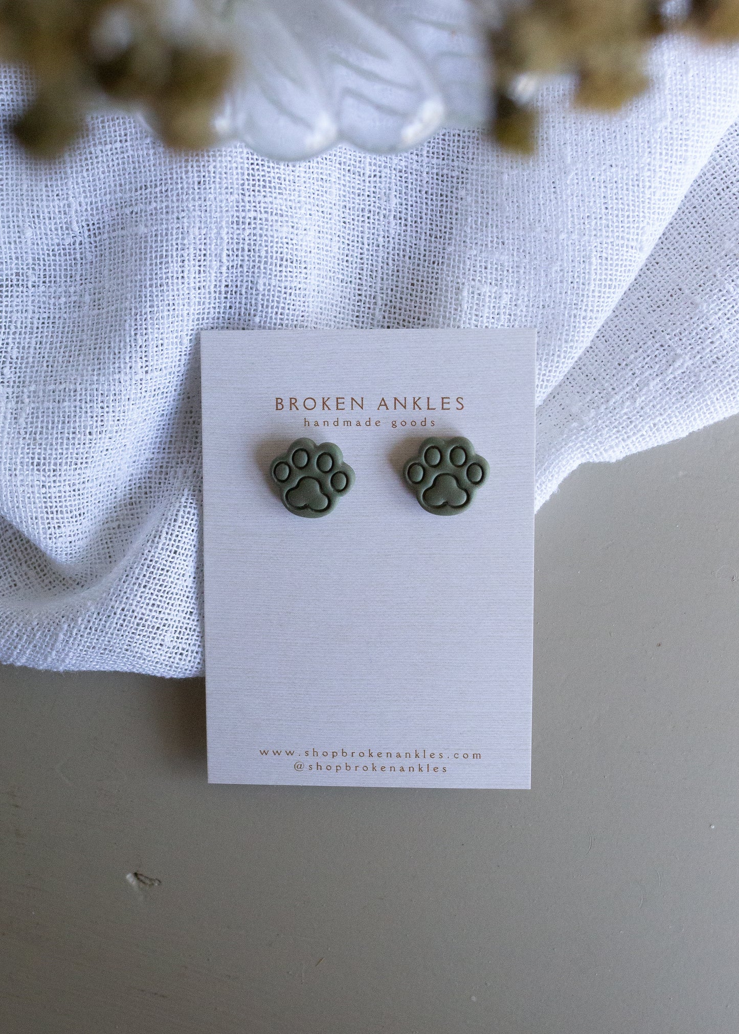 Dog Paw Studs