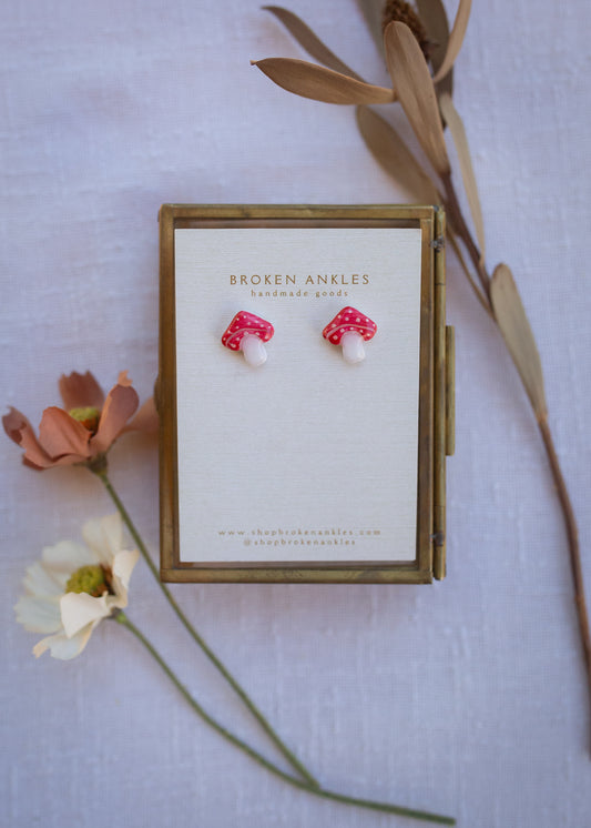 Mushroom Studs