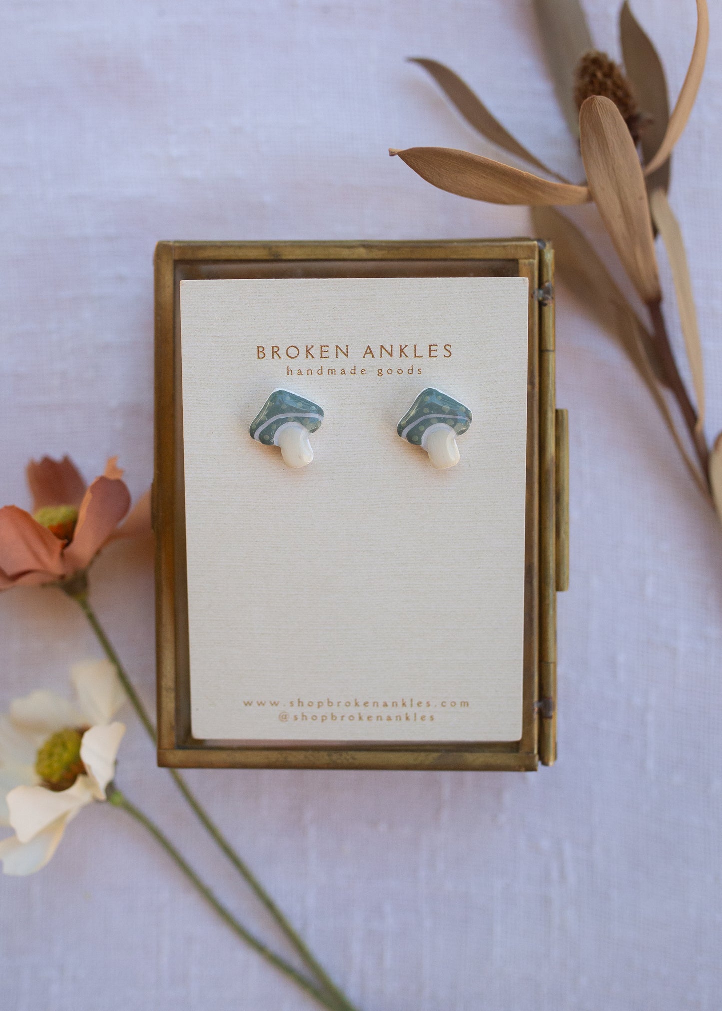 Mushroom Studs