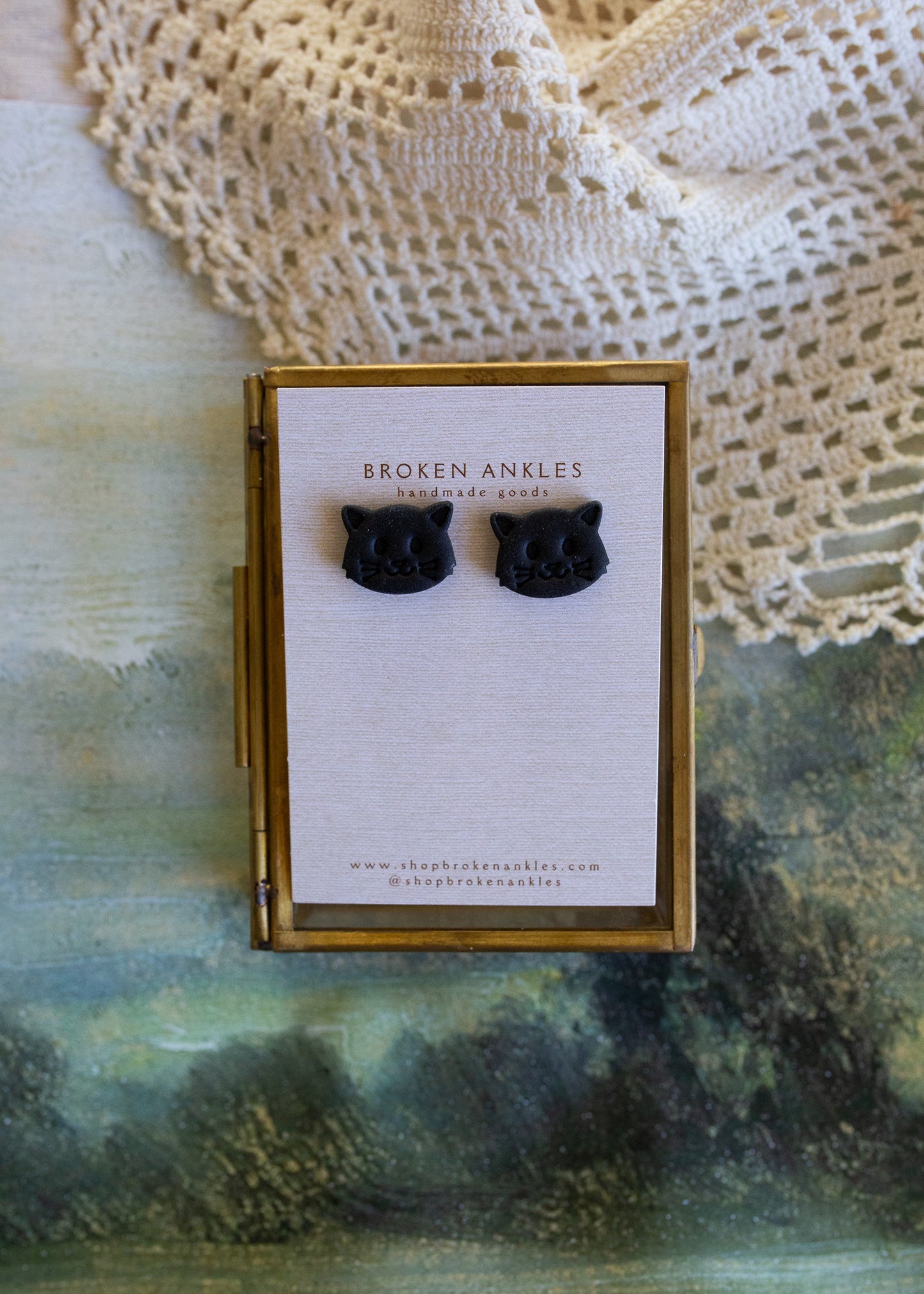 Cat Studs